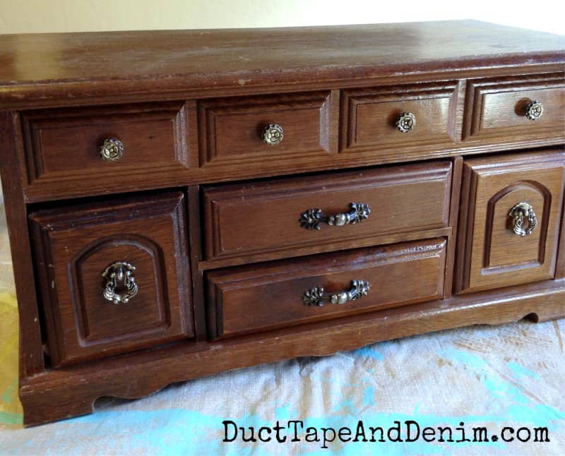 Painting Jewelry Boxes with Homemade Chalk Paint, an Easy DIY Project