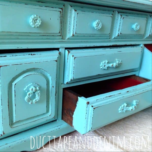 Close up of turquoise painted jewelry box | DuctTapeAndDenim.com