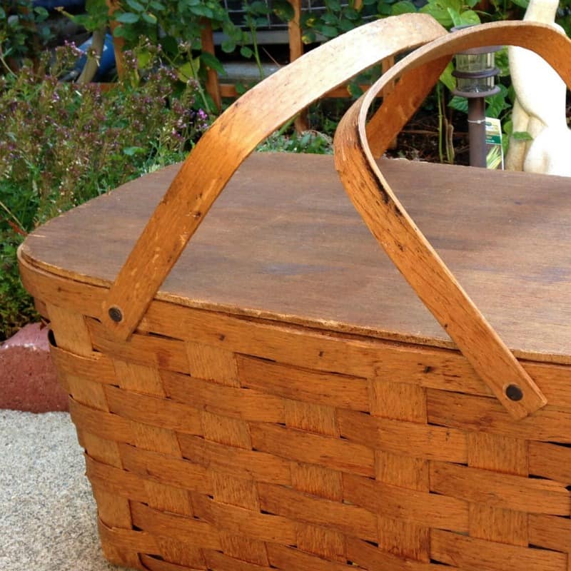 The Easy Way to Paint an Old Thrifted Picnic Basket