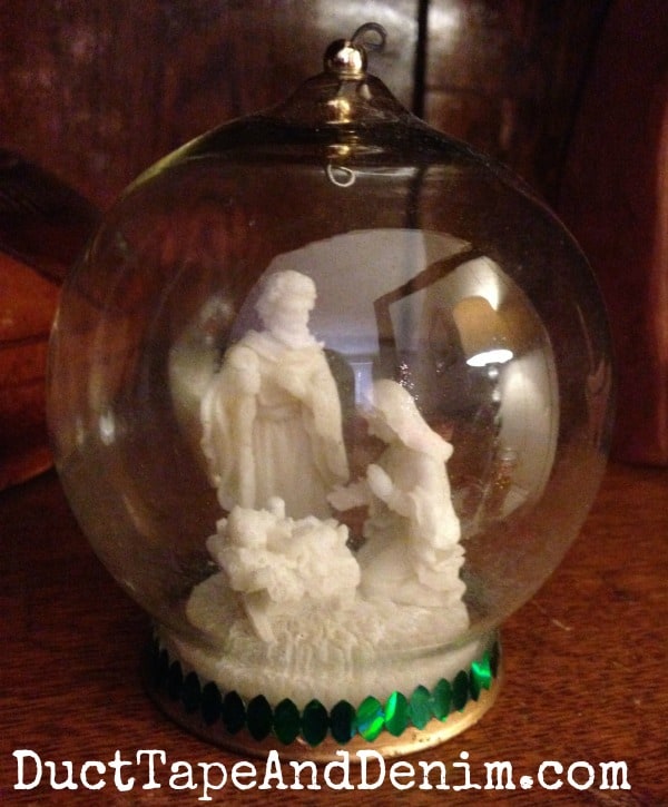 Vintage nativity found at a thrift store | DuctTapeAndDenim.com