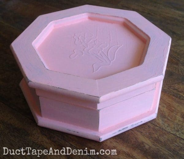 Chalky finish paint on my $3 jewelry box | DuctTapeAndDenim.com
