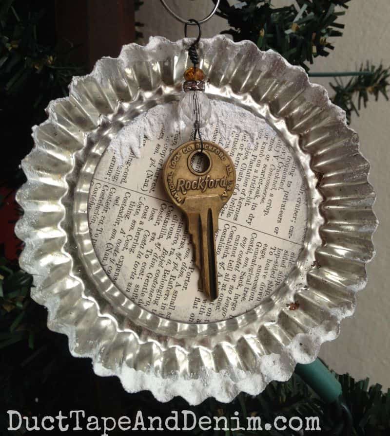 How to Make Vintage Tart Tin Christmas Ornaments