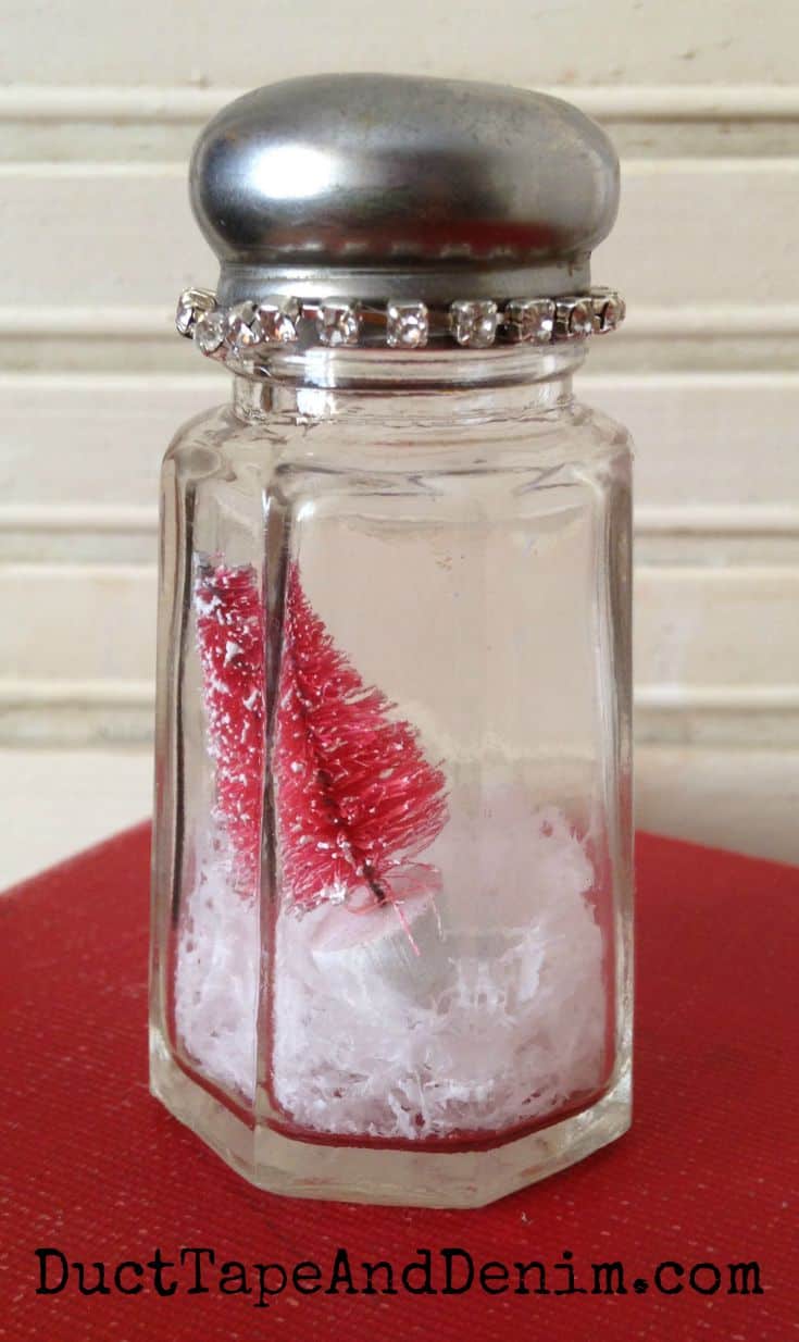 Salt shaker snow globe with pink Christmas tree | DuctTapeAndDenim.com