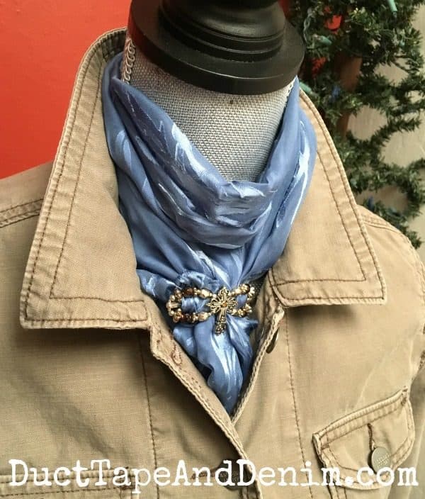 How to wear a skinny scarf. Tie a long thin scarf and hold the knot with a Lilla Rose flexi clip. | DuctTapeAndDenim.com