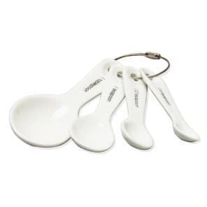 White ceramic measuring spoons ~ Gift guide for Fixer Upper fans ~ DuctTapeAndDenim.com