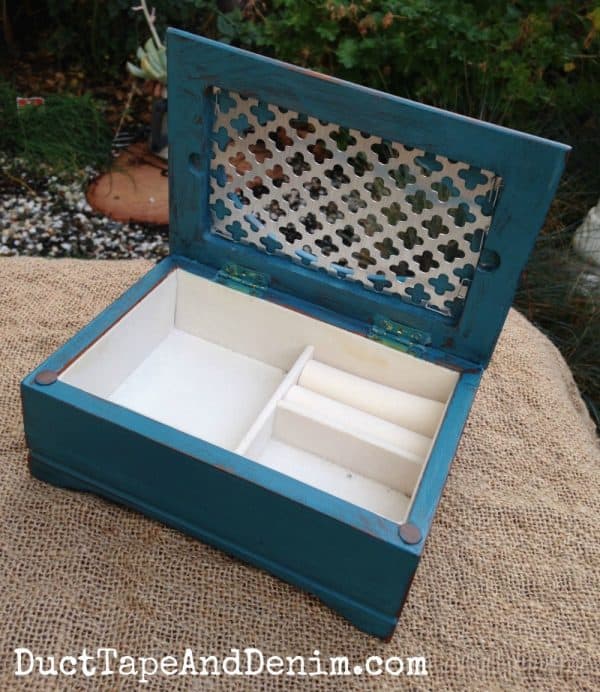 Inside the upcycled jewelry box ~ thrift store find ~ chalk paint makeover ~ DuctTapeAndDenim.com