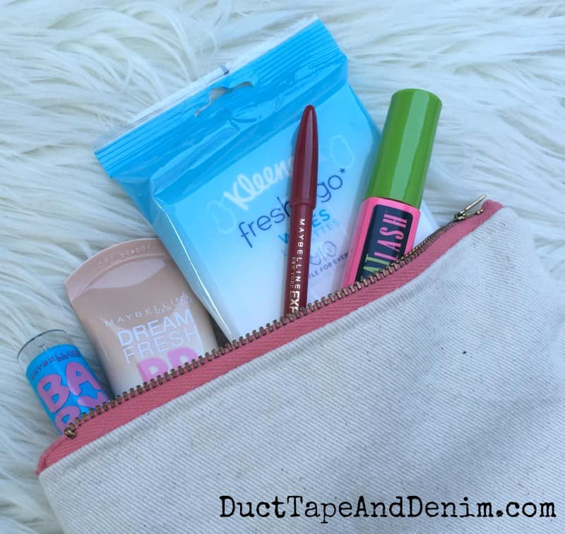 Makeup Bag - DIY Travel Makeup Bag Tutorial & What's Inside