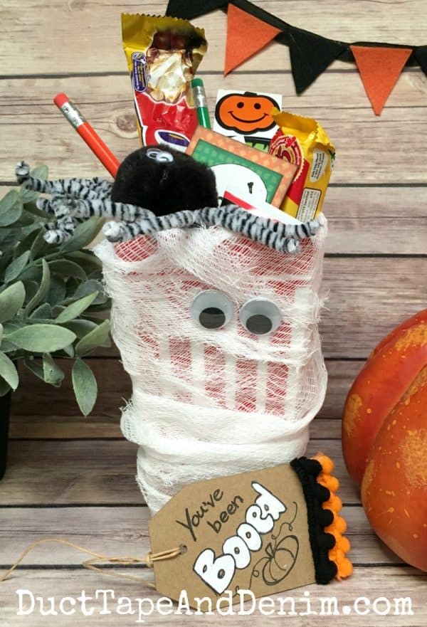 Mummy Halloween Book Basket | DuctTapeAndDenim.com