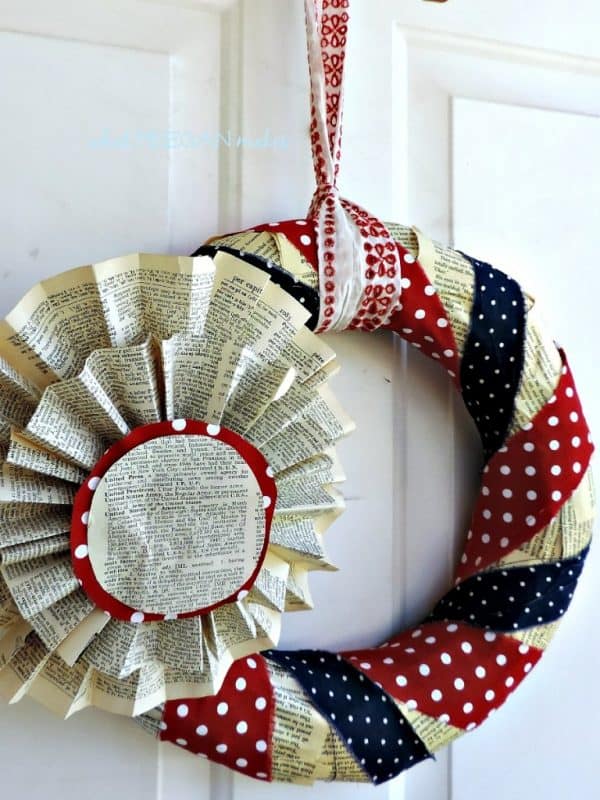 4th of July book page wreath