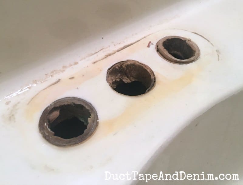 How to Paint a Sink, a DIY Bathroom Project Your Budget Will Love!