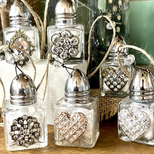 Christmas Salt and Pepper Shaker DIY Ornaments for Craftathon