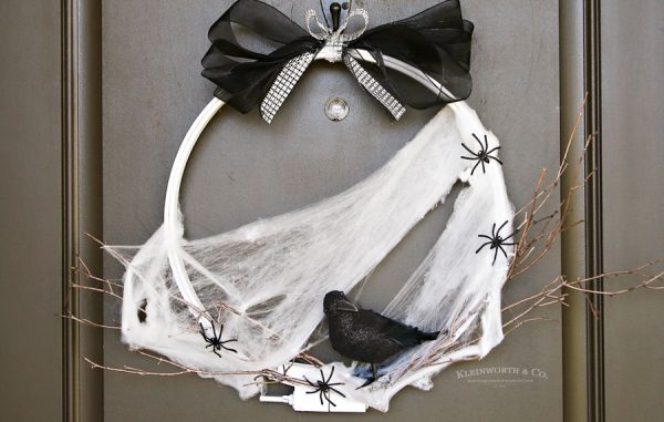 Spooky-Raven-Halloween-Wreath-900